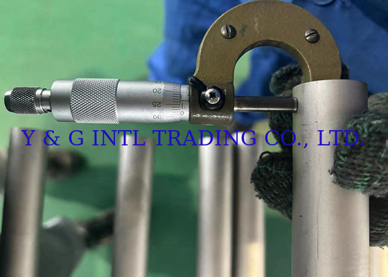 1% Kecemasan Alloy Titanium Tube Seamless Cold Rolled Tube untuk aplikasi kemurnian