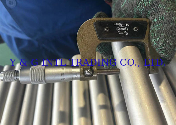 1% Kecemasan Alloy Titanium Tube Seamless Cold Rolled Tube untuk aplikasi kemurnian