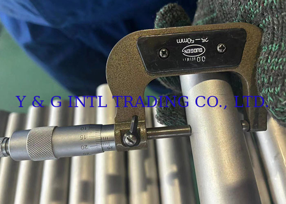 1% Kecemasan Alloy Titanium Tube Seamless Cold Rolled Tube untuk aplikasi kemurnian