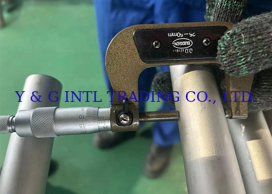 Kandungan Kekotoran 1% Titanium Alloy Lapisan Panjang Tabung &lt; 15000 mm Dinding 0,1-10 mm
