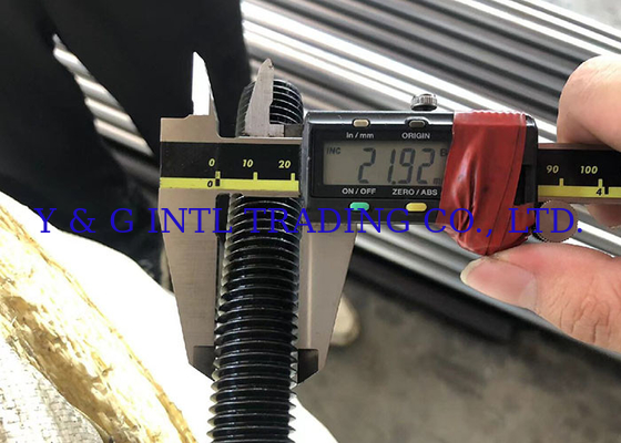 Warna Disesuaikan ISO Standar Metrik Stud Bolts Dengan Ketahanan Korosi